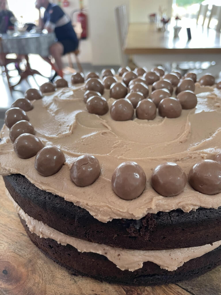 Malteser Cake