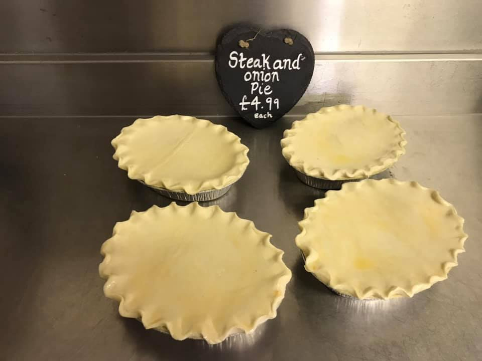 chicken, ham and leek pie